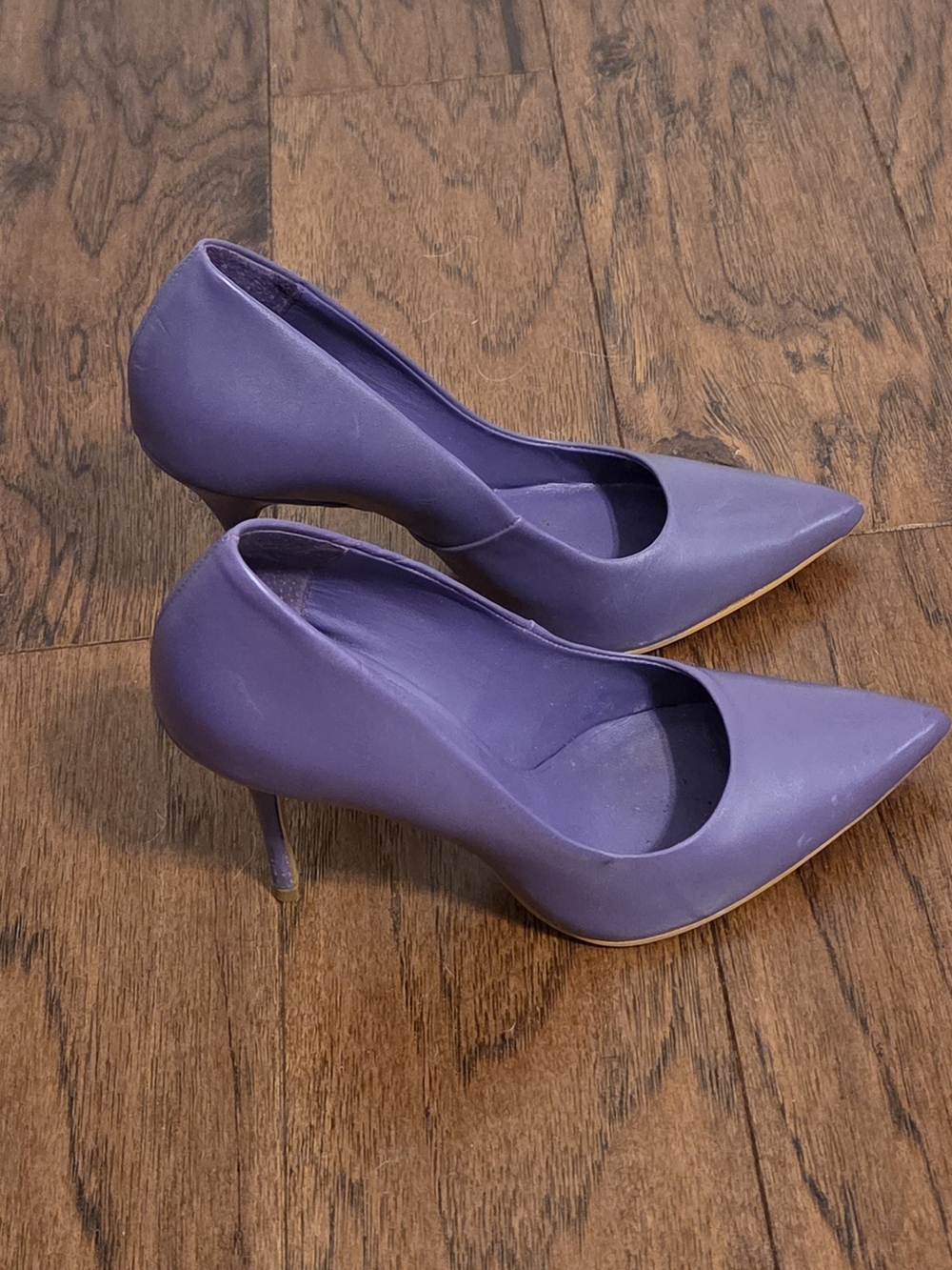 San Marina Timeless Pointed-Toe Leather Pumps in Soft Purple